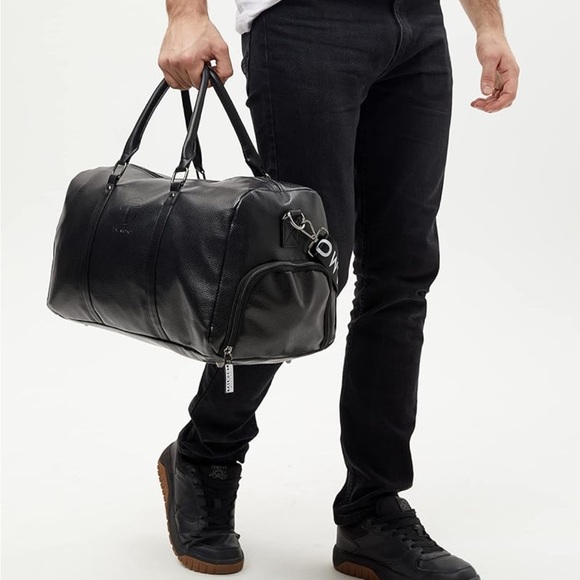 Talmont Duffle leather Bag with Shoe Compartment - Picture 2 of 15